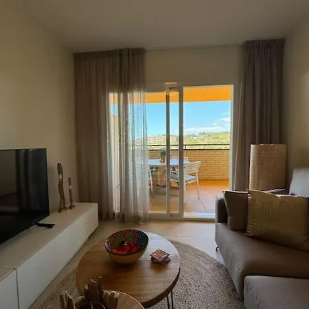 Luxe Zee- En Bergappartement