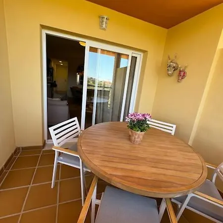 Luxe Zee- En Bergappartement *