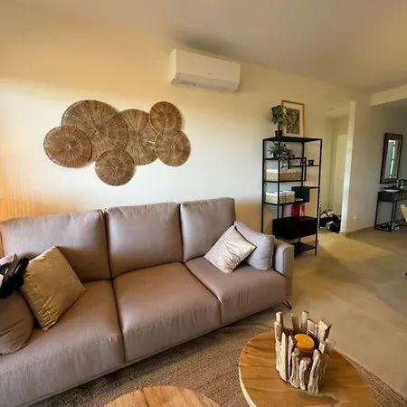 Luxe Zee- En Bergappartement Apartment El Faro